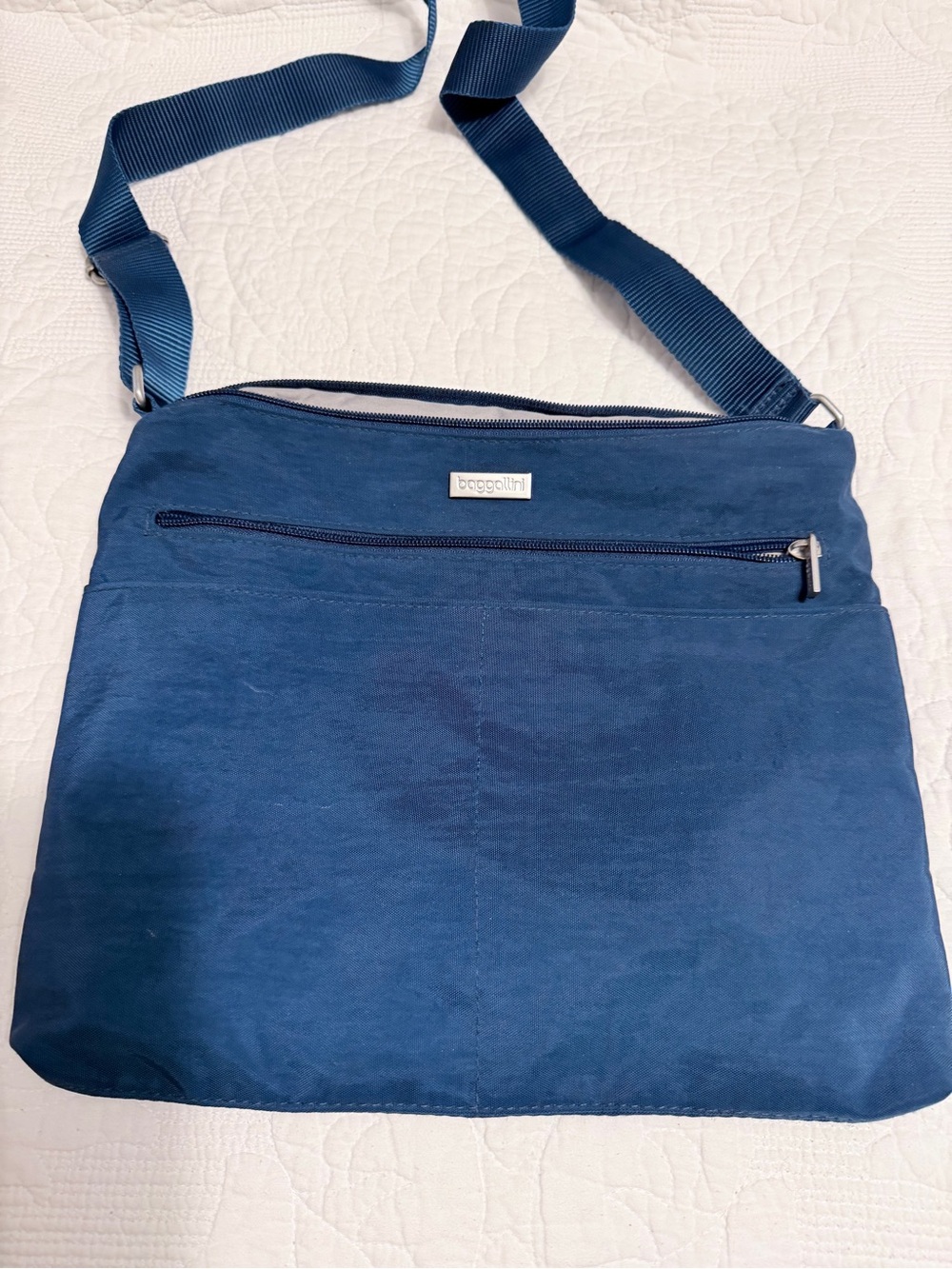 Baggallini Large Zipper Bag
